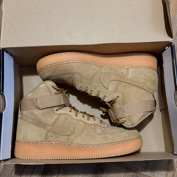 2017 Nike Air Force 1 High '07 LV8 WB 'Flax Wheat Gum'